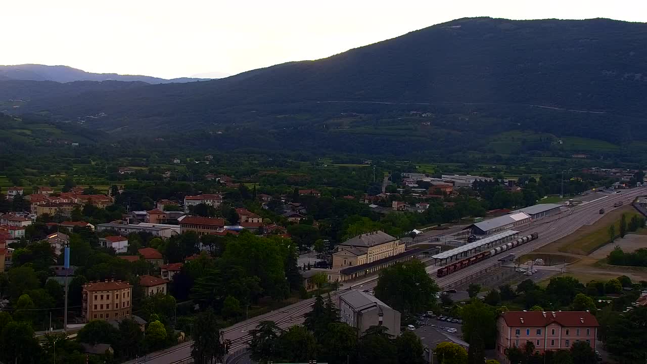 Nova Gorica i Gorica: Prekrasan Pogled iz Franjevačkog Samostana Kostanjevica