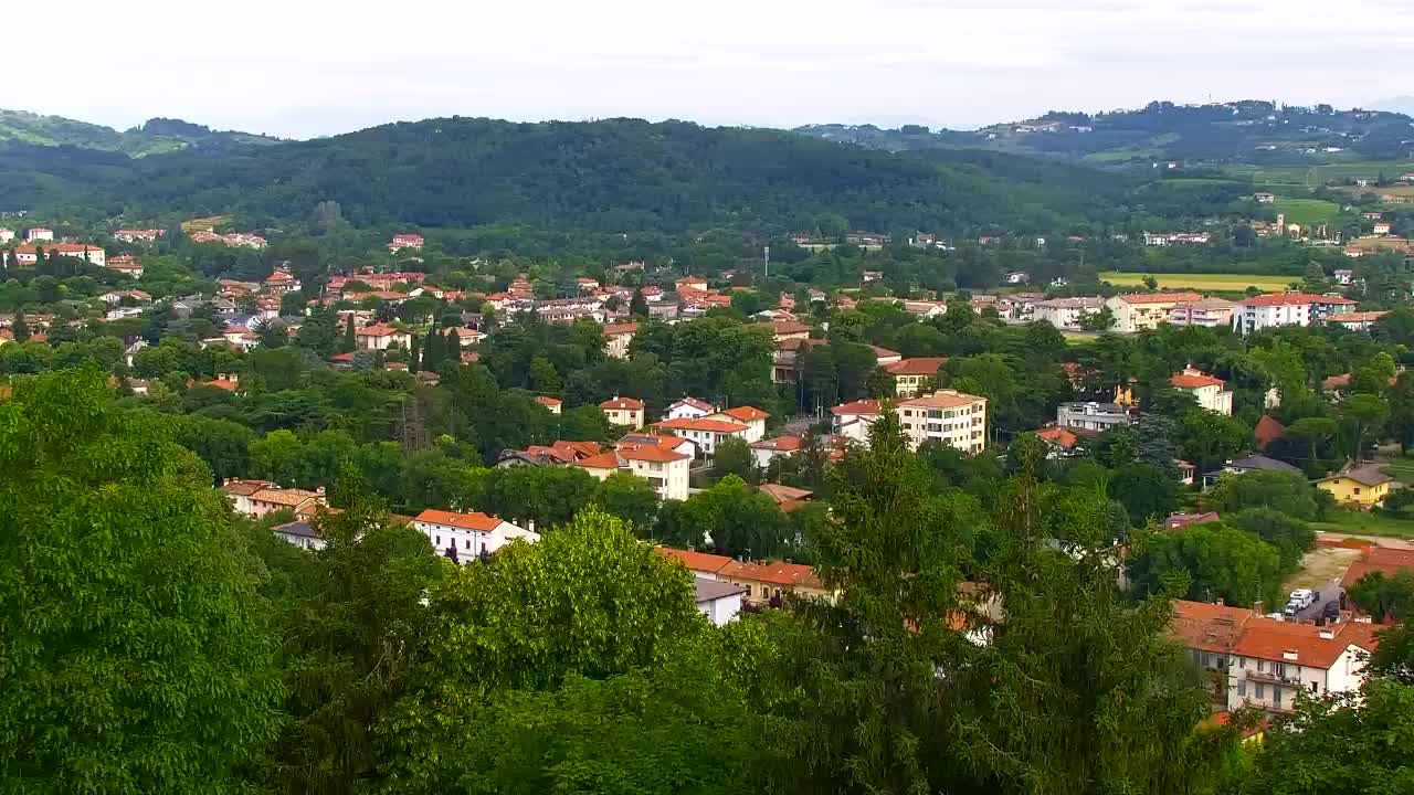 Nova Gorica e Gorizia: Panorama Mozzafiato dal Convento Francescano di Castagnevizza