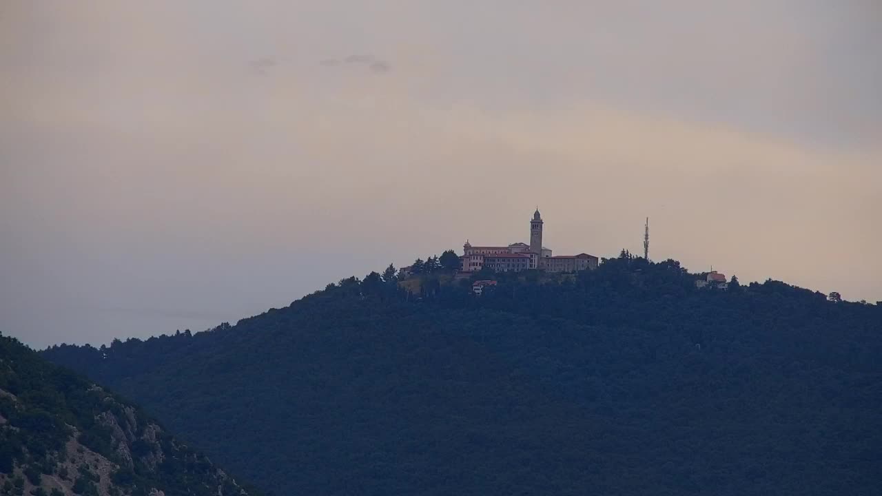 Nova Gorica i Gorica: Prekrasan Pogled iz Franjevačkog Samostana Kostanjevica