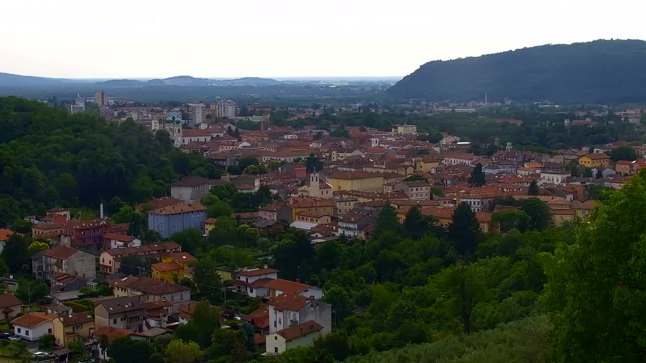 Nova Gorica i Gorica: Prekrasan Pogled iz Franjevačkog Samostana Kostanjevica