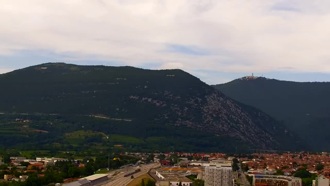 Nova Gorica und Görz: Atemberaubende Aussicht vom Franziskanerkloster Kostanjevica