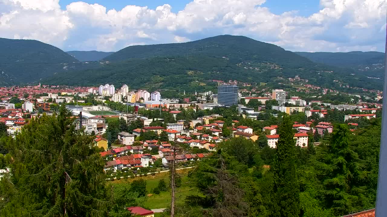 Nova Gorica i Gorica: Prekrasan Pogled iz Franjevačkog Samostana Kostanjevica