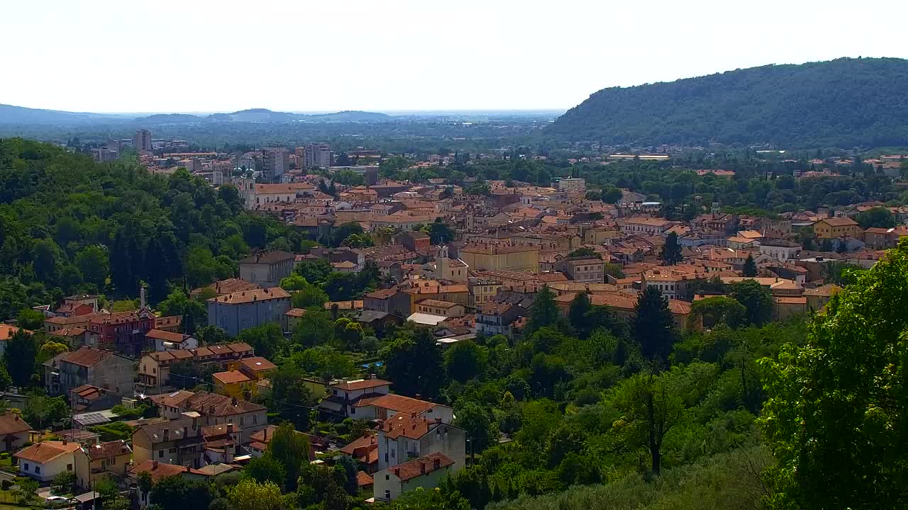 Nova Gorica e Gorizia: Panorama Mozzafiato dal Convento Francescano di Castagnevizza