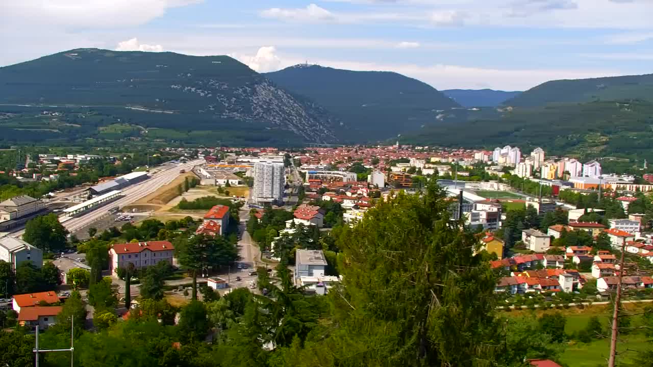 Nova Gorica e Gorizia: Panorama Mozzafiato dal Convento Francescano di Castagnevizza