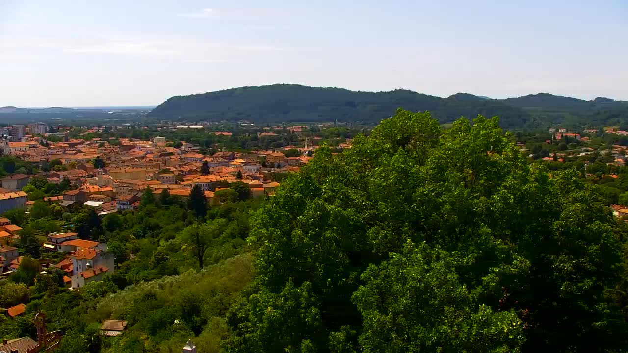 Nova Gorica y Gorizia: Impresionantes Vistas desde el Monasterio Franciscano de Kostanjevica