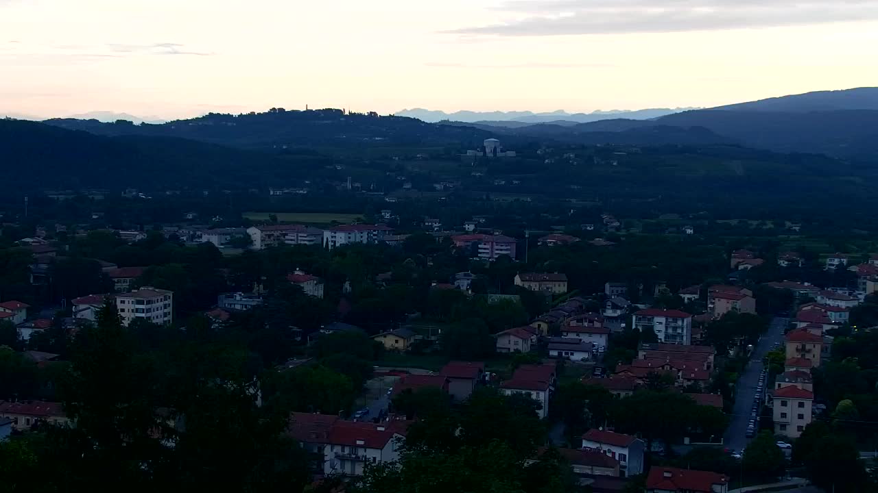Nova Gorica i Gorica: Prekrasan Pogled iz Franjevačkog Samostana Kostanjevica