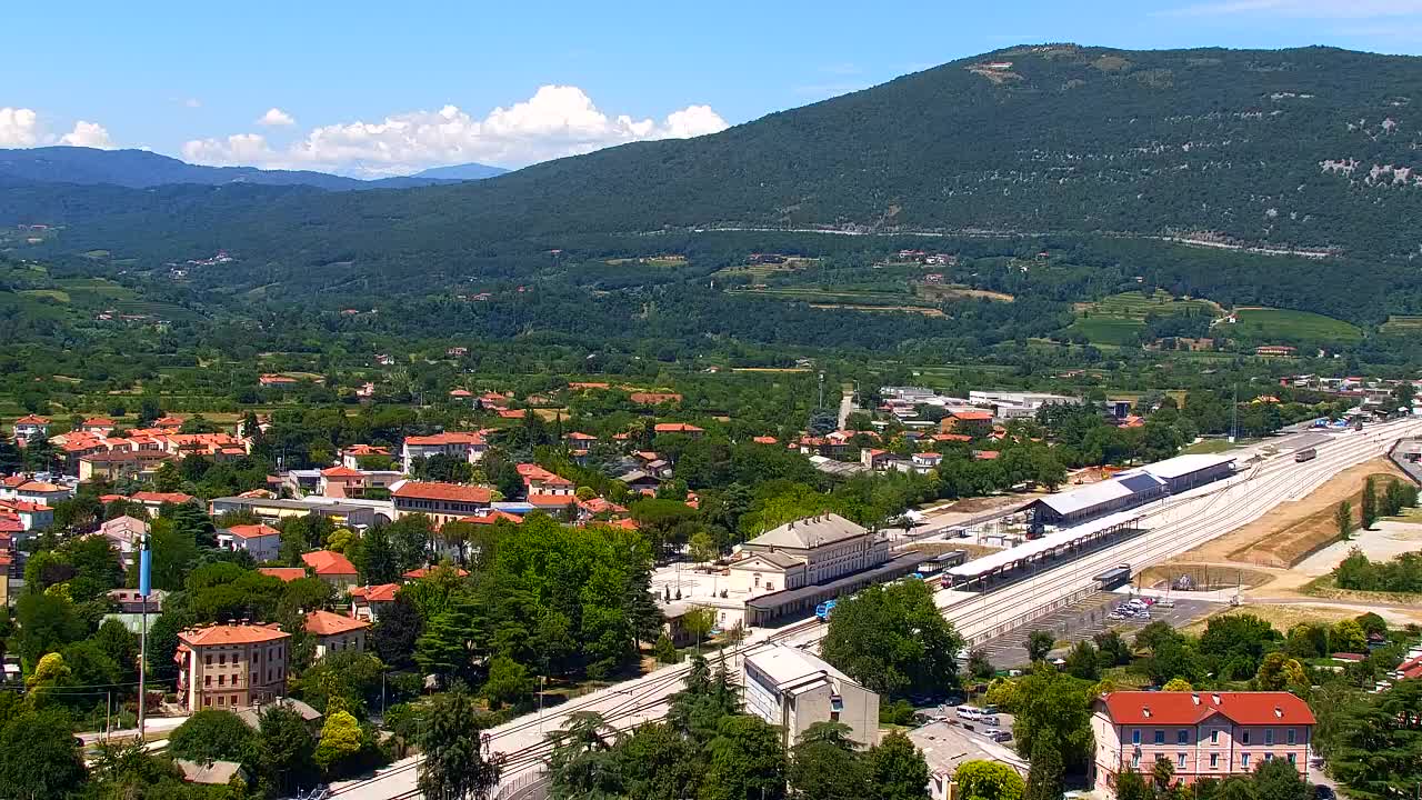Nova Gorica e Gorizia: Panorama Mozzafiato dal Convento Francescano di Castagnevizza