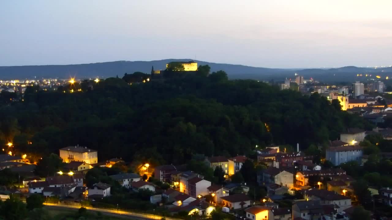 Nova Gorica y Gorizia: Impresionantes Vistas desde el Monasterio Franciscano de Kostanjevica