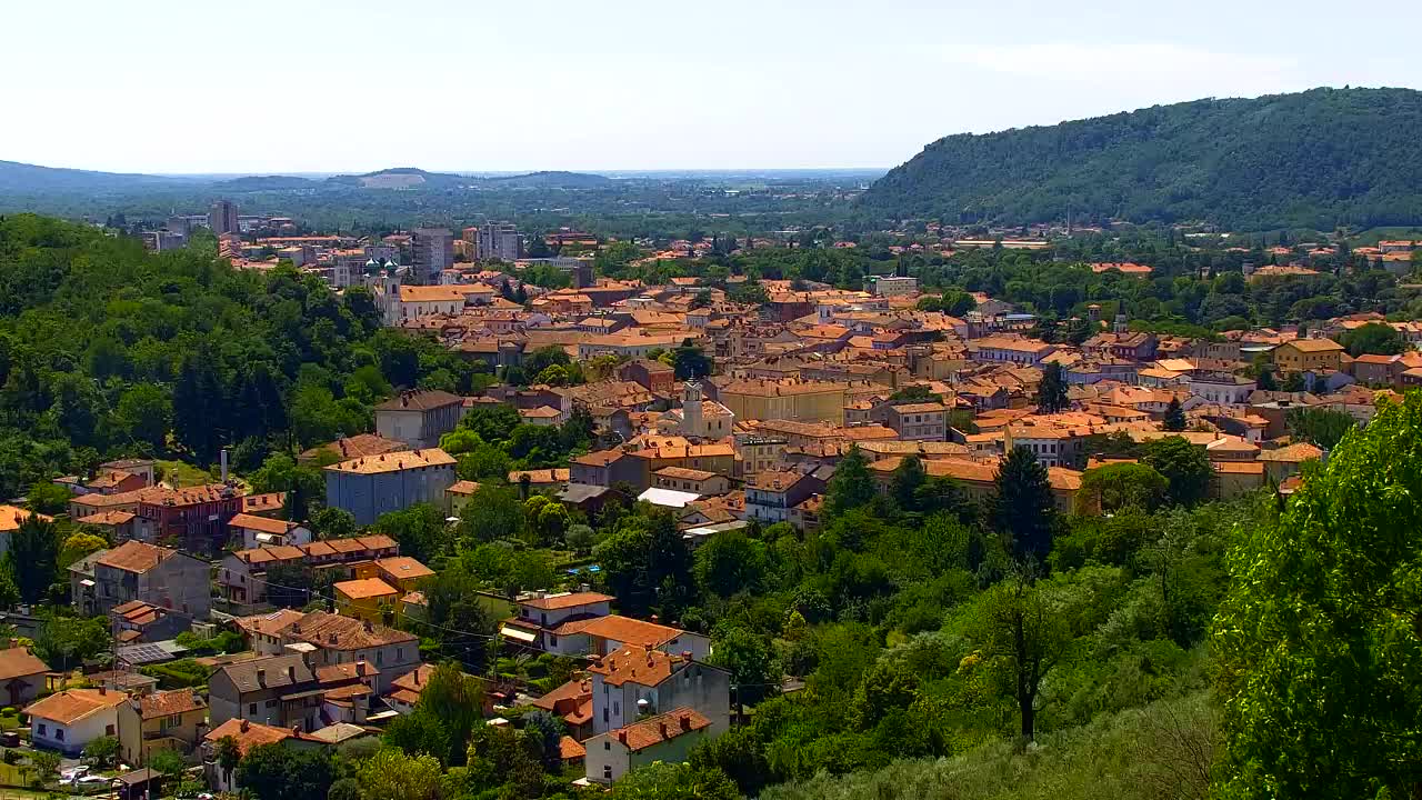 Nova Gorica i Gorica: Prekrasan Pogled iz Franjevačkog Samostana Kostanjevica