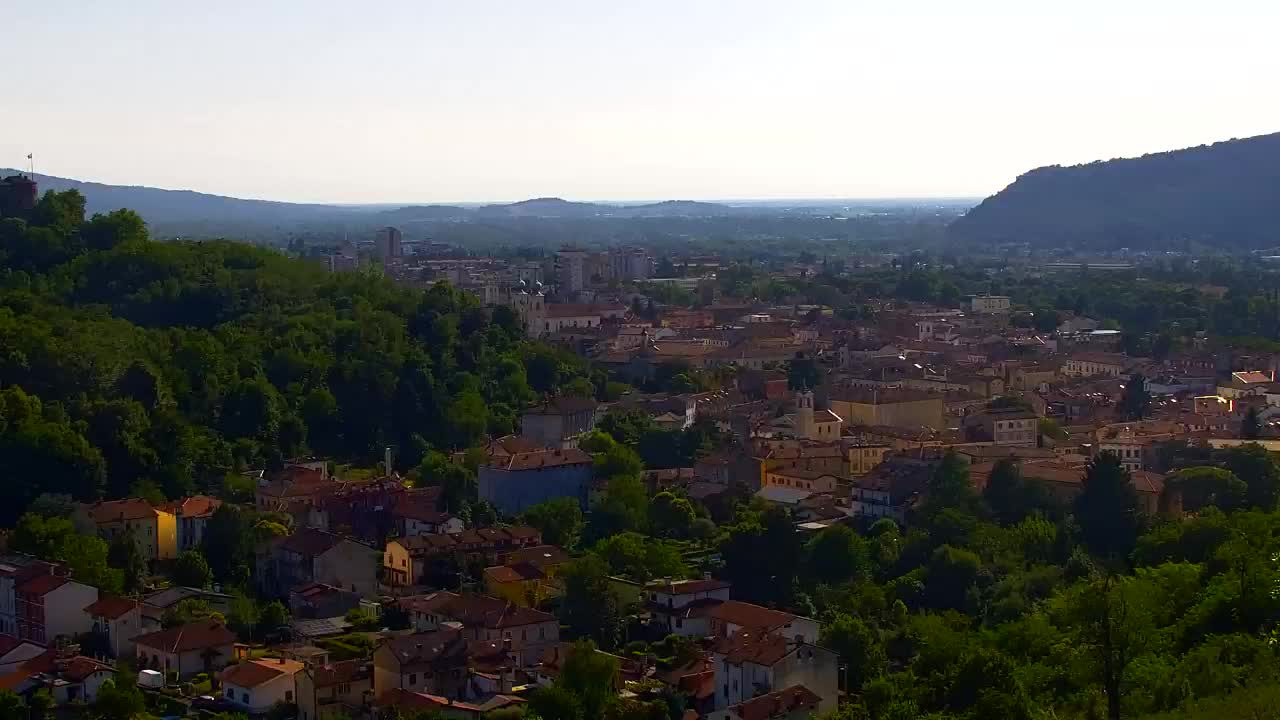 Nova Gorica y Gorizia: Impresionantes Vistas desde el Monasterio Franciscano de Kostanjevica