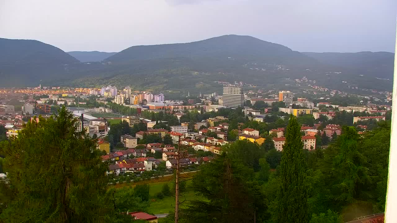 Nova Gorica y Gorizia: Impresionantes Vistas desde el Monasterio Franciscano de Kostanjevica