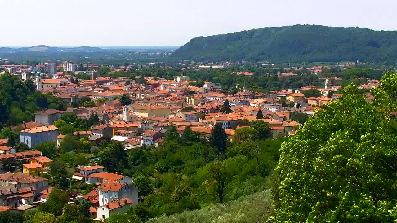Nova Gorica i Gorica: Prekrasan Pogled iz Franjevačkog Samostana Kostanjevica