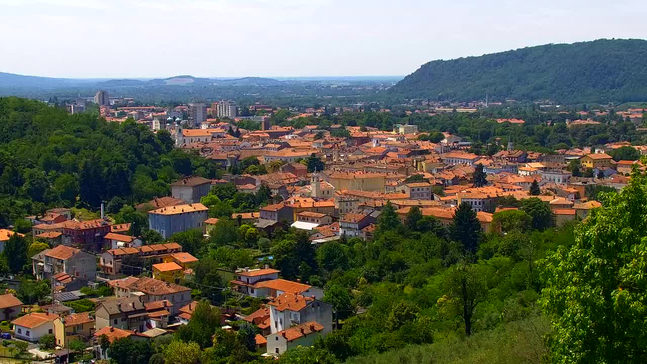 Nova Gorica e Gorizia: Panorama Mozzafiato dal Convento Francescano di Castagnevizza