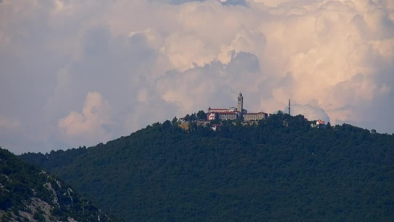 Nova Gorica und Görz: Atemberaubende Aussicht vom Franziskanerkloster Kostanjevica