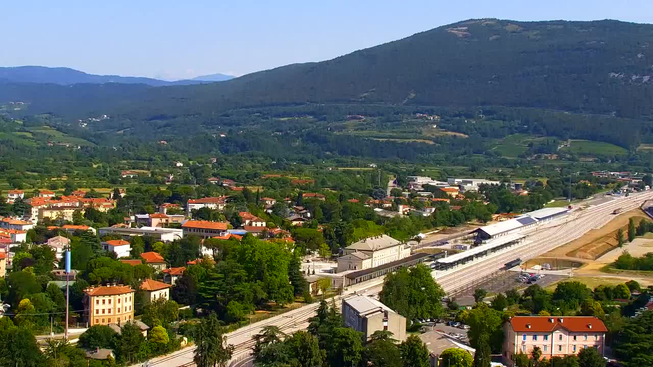 Nova Gorica e Gorizia: Panorama Mozzafiato dal Convento Francescano di Castagnevizza