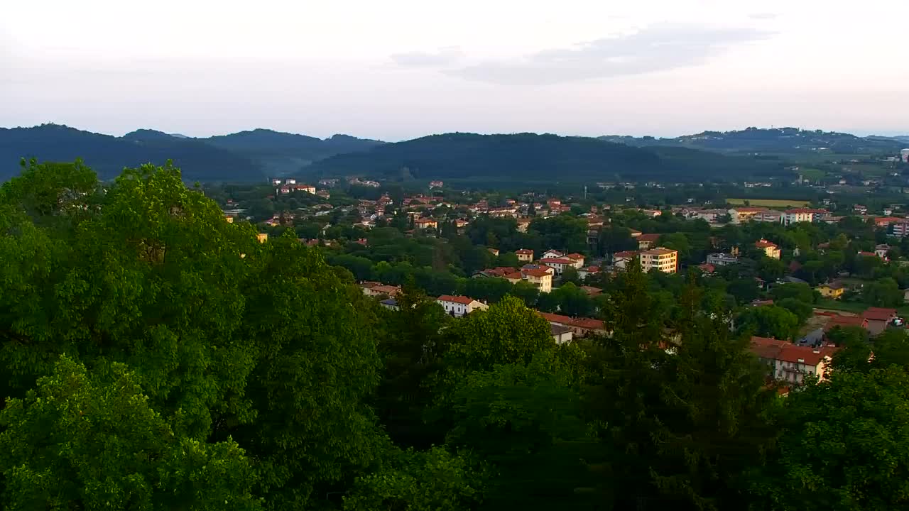 Nova Gorica e Gorizia: Panorama Mozzafiato dal Convento Francescano di Castagnevizza