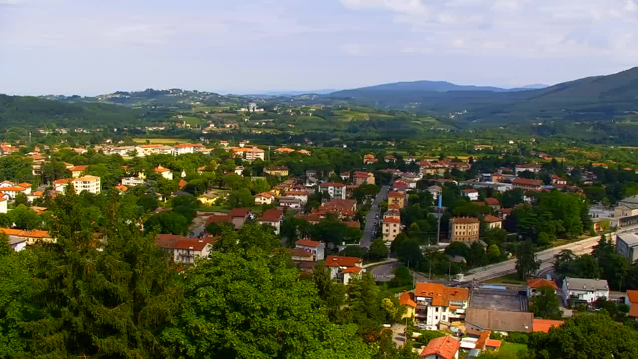 Nova Gorica e Gorizia: Panorama Mozzafiato dal Convento Francescano di Castagnevizza