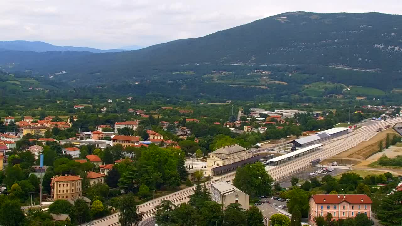 Nova Gorica e Gorizia: Panorama Mozzafiato dal Convento Francescano di Castagnevizza