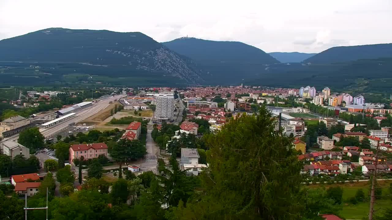 Nova Gorica und Görz: Atemberaubende Aussicht vom Franziskanerkloster Kostanjevica