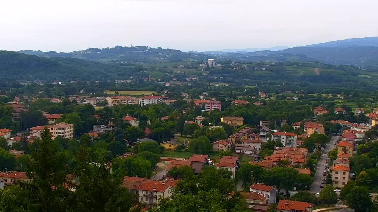 Nova Gorica y Gorizia: Impresionantes Vistas desde el Monasterio Franciscano de Kostanjevica