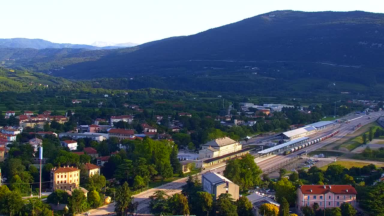 Nova Gorica e Gorizia: Panorama Mozzafiato dal Convento Francescano di Castagnevizza
