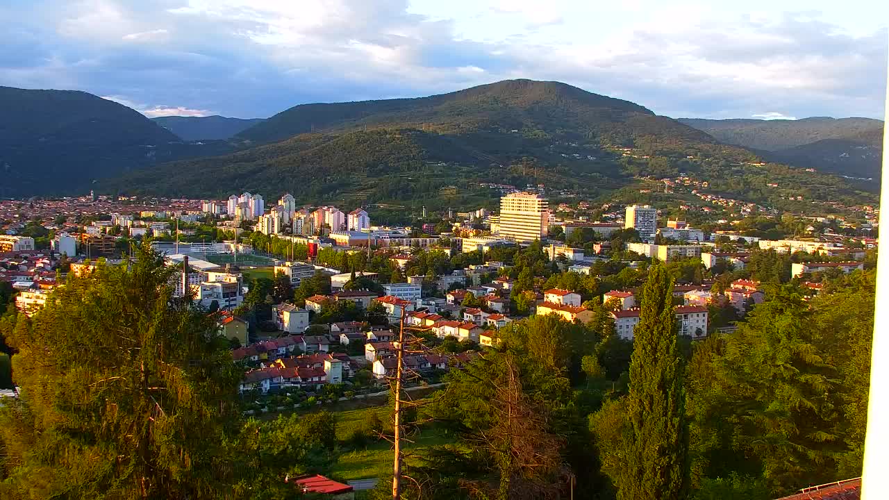 Nova Gorica e Gorizia: Panorama Mozzafiato dal Convento Francescano di Castagnevizza