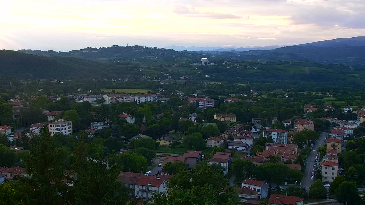 Nova Gorica y Gorizia: Impresionantes Vistas desde el Monasterio Franciscano de Kostanjevica