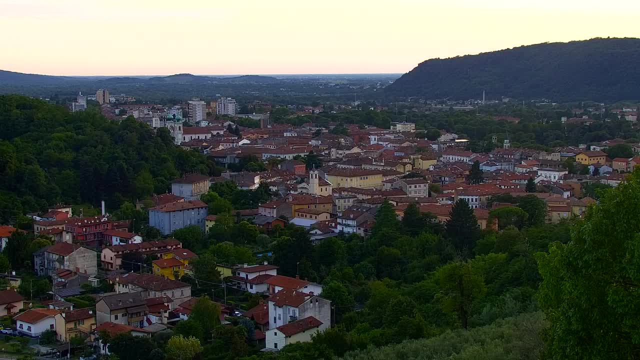 Nova Gorica y Gorizia: Impresionantes Vistas desde el Monasterio Franciscano de Kostanjevica