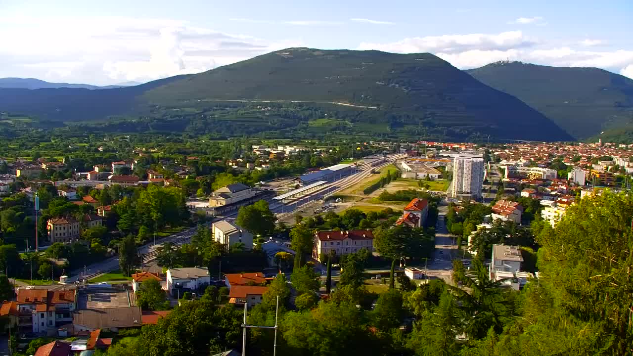 Nova Gorica e Gorizia: Panorama Mozzafiato dal Convento Francescano di Castagnevizza