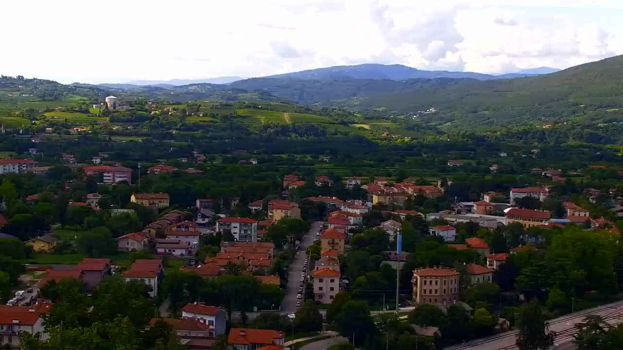 Nova Gorica e Gorizia: Panorama Mozzafiato dal Convento Francescano di Castagnevizza