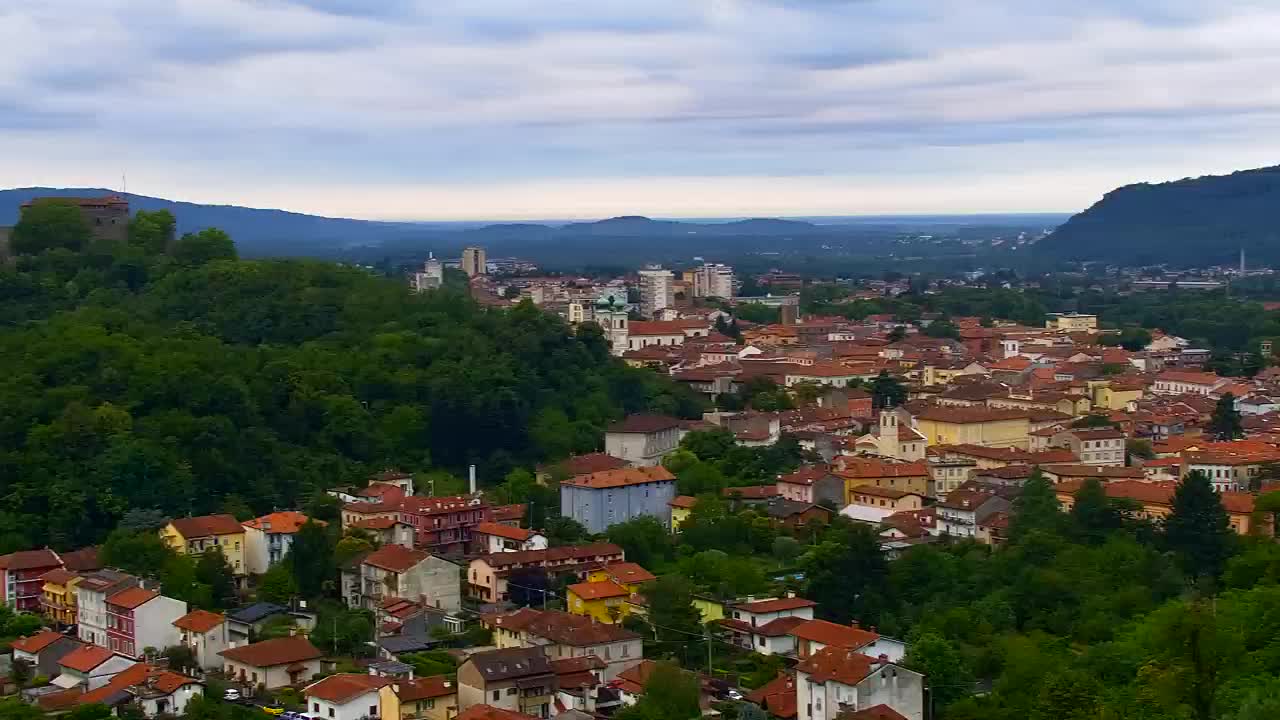 Nova Gorica i Gorica: Prekrasan Pogled iz Franjevačkog Samostana Kostanjevica