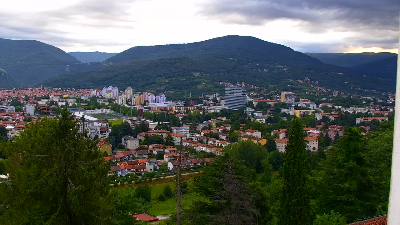 Nova Gorica i Gorica: Prekrasan Pogled iz Franjevačkog Samostana Kostanjevica