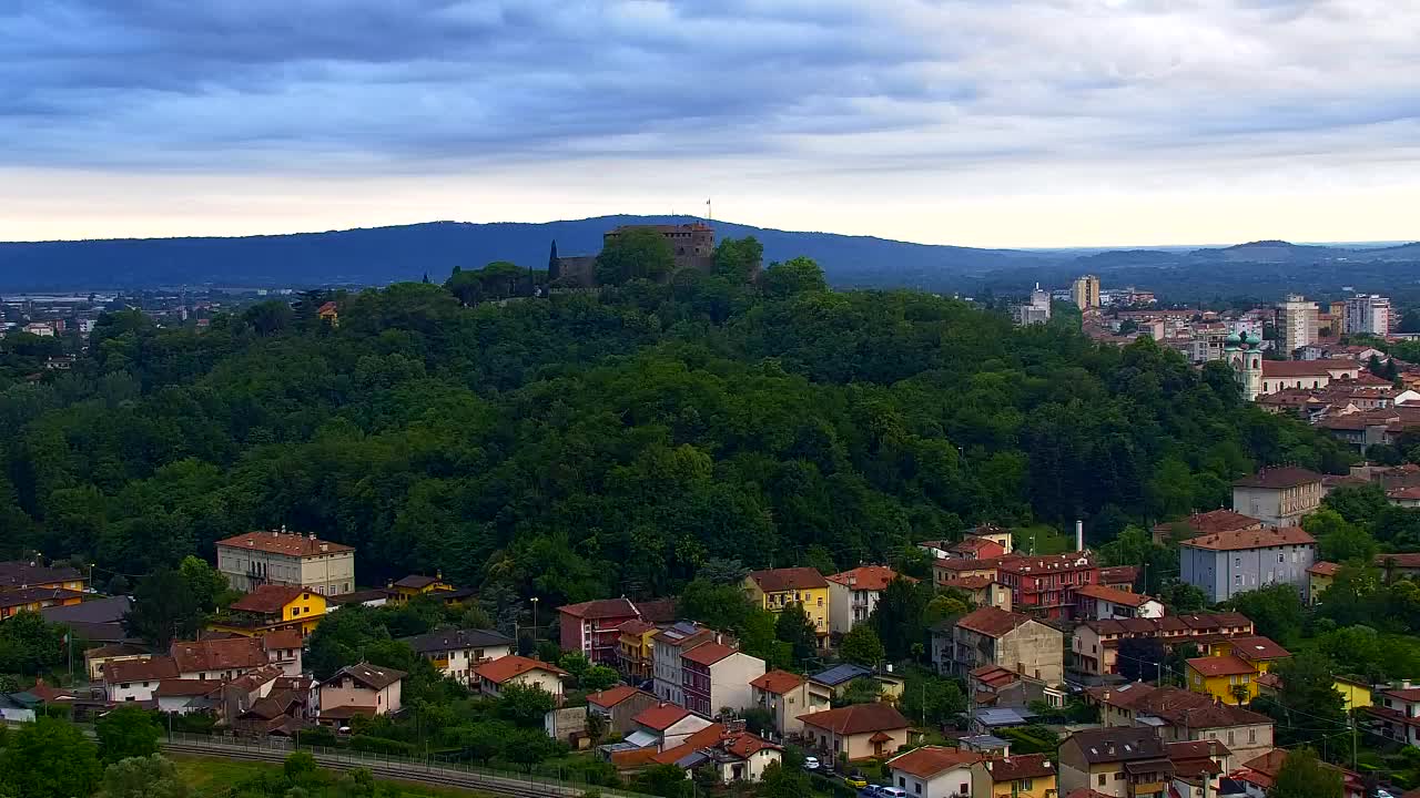 Nova Gorica e Gorizia: Panorama Mozzafiato dal Convento Francescano di Castagnevizza