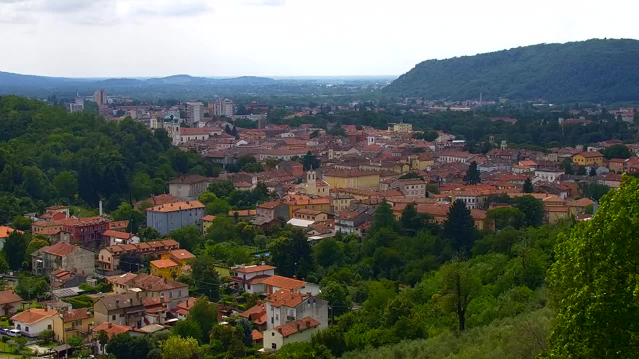 Nova Gorica e Gorizia: Panorama Mozzafiato dal Convento Francescano di Castagnevizza