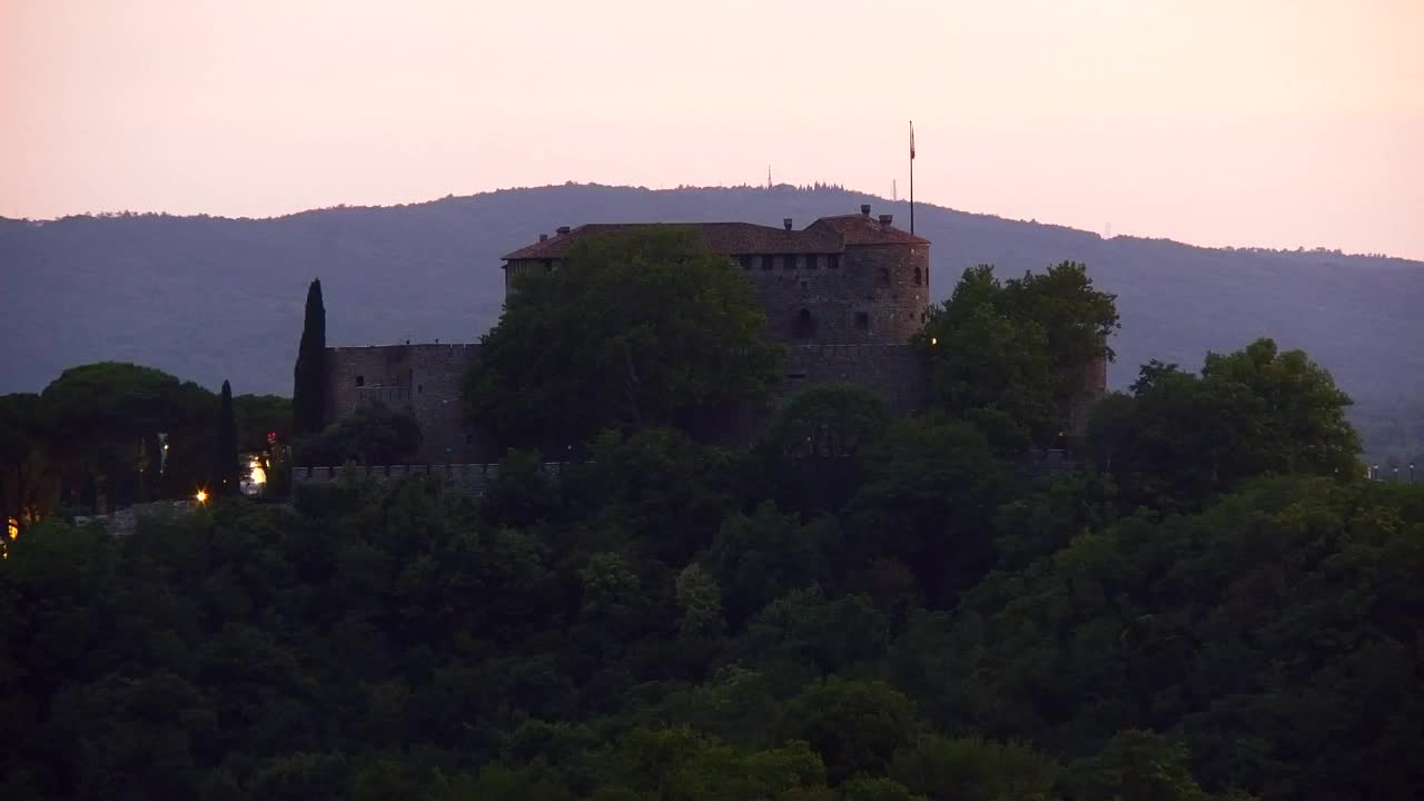 Nova Gorica und Görz: Atemberaubende Aussicht vom Franziskanerkloster Kostanjevica