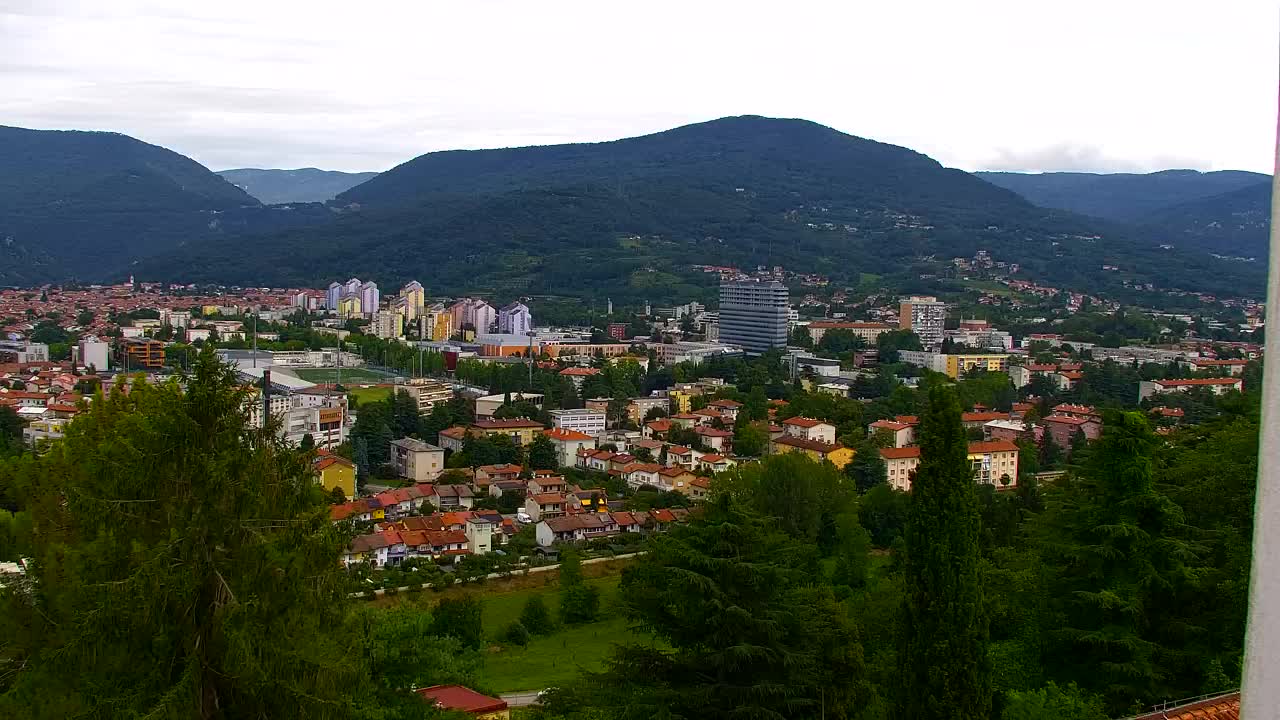 Nova Gorica i Gorica: Prekrasan Pogled iz Franjevačkog Samostana Kostanjevica