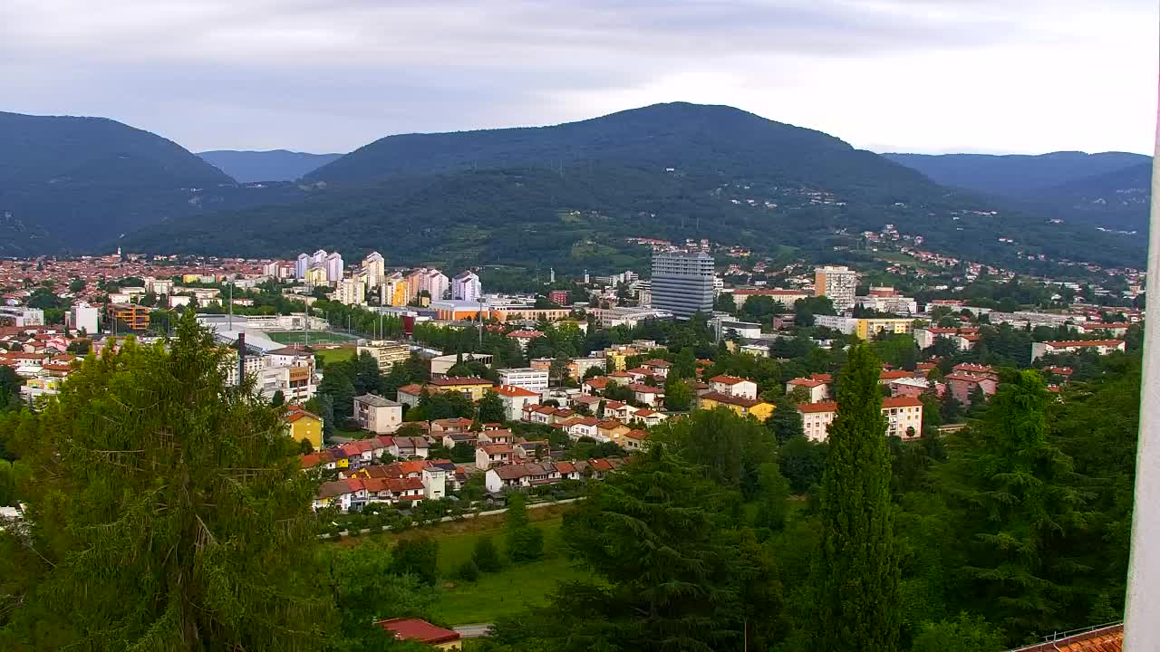 Nova Gorica e Gorizia: Panorama Mozzafiato dal Convento Francescano di Castagnevizza