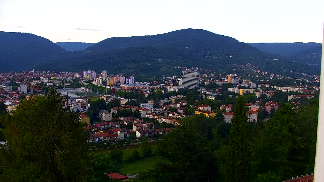 Nova Gorica y Gorizia: Impresionantes Vistas desde el Monasterio Franciscano de Kostanjevica