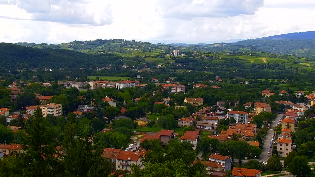 Nova Gorica y Gorizia: Impresionantes Vistas desde el Monasterio Franciscano de Kostanjevica