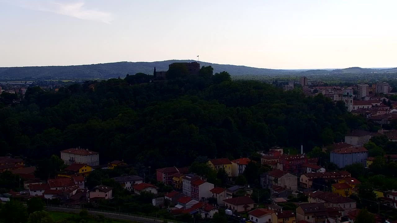 Nova Gorica i Gorica: Prekrasan Pogled iz Franjevačkog Samostana Kostanjevica