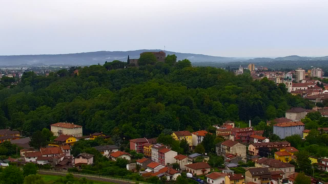 Nova Gorica e Gorizia: Panorama Mozzafiato dal Convento Francescano di Castagnevizza