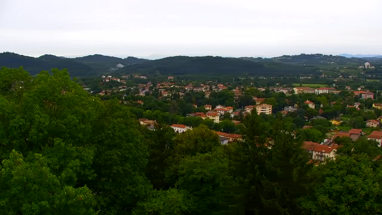 Nova Gorica e Gorizia: Panorama Mozzafiato dal Convento Francescano di Castagnevizza