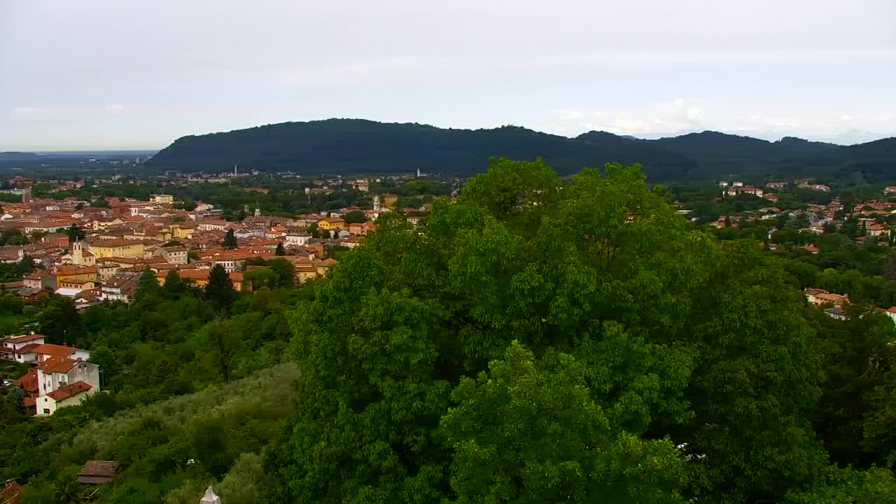 Nova Gorica e Gorizia: Panorama Mozzafiato dal Convento Francescano di Castagnevizza