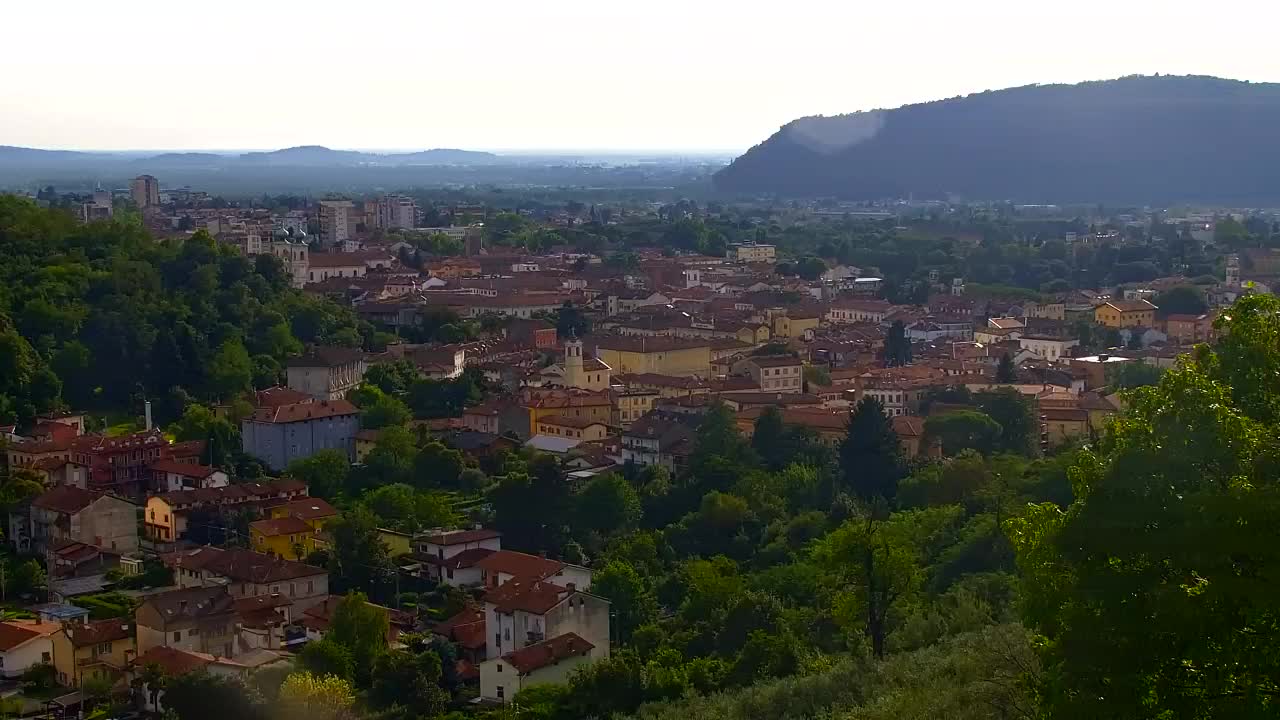 Nova Gorica e Gorizia: Panorama Mozzafiato dal Convento Francescano di Castagnevizza