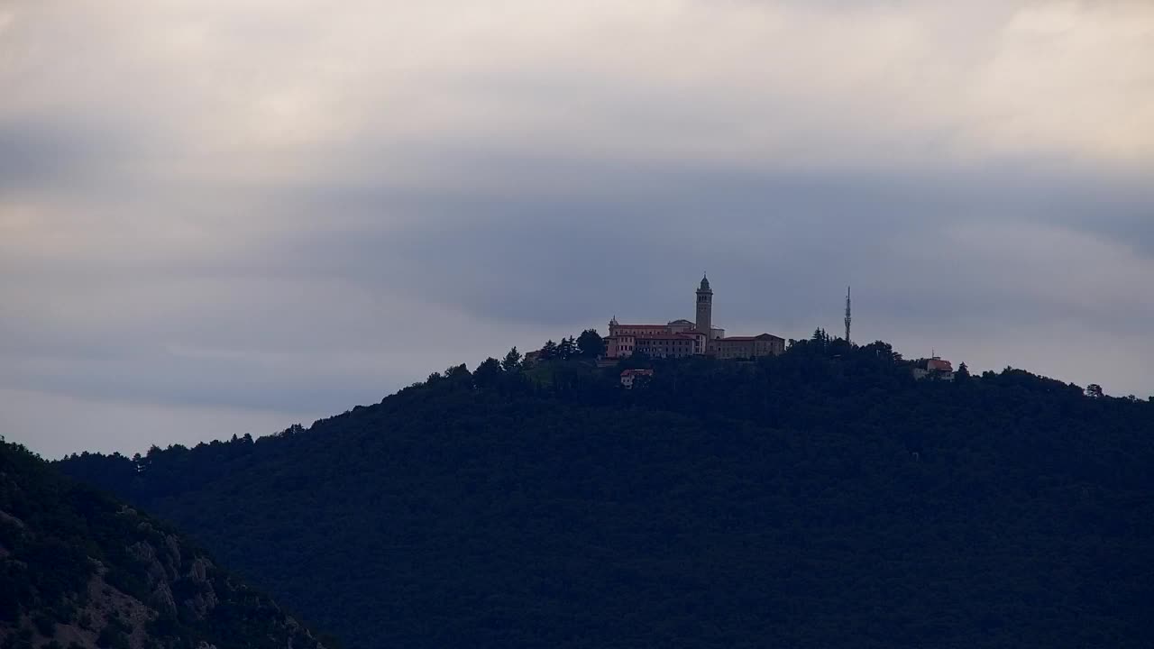 Nova Gorica und Görz: Atemberaubende Aussicht vom Franziskanerkloster Kostanjevica