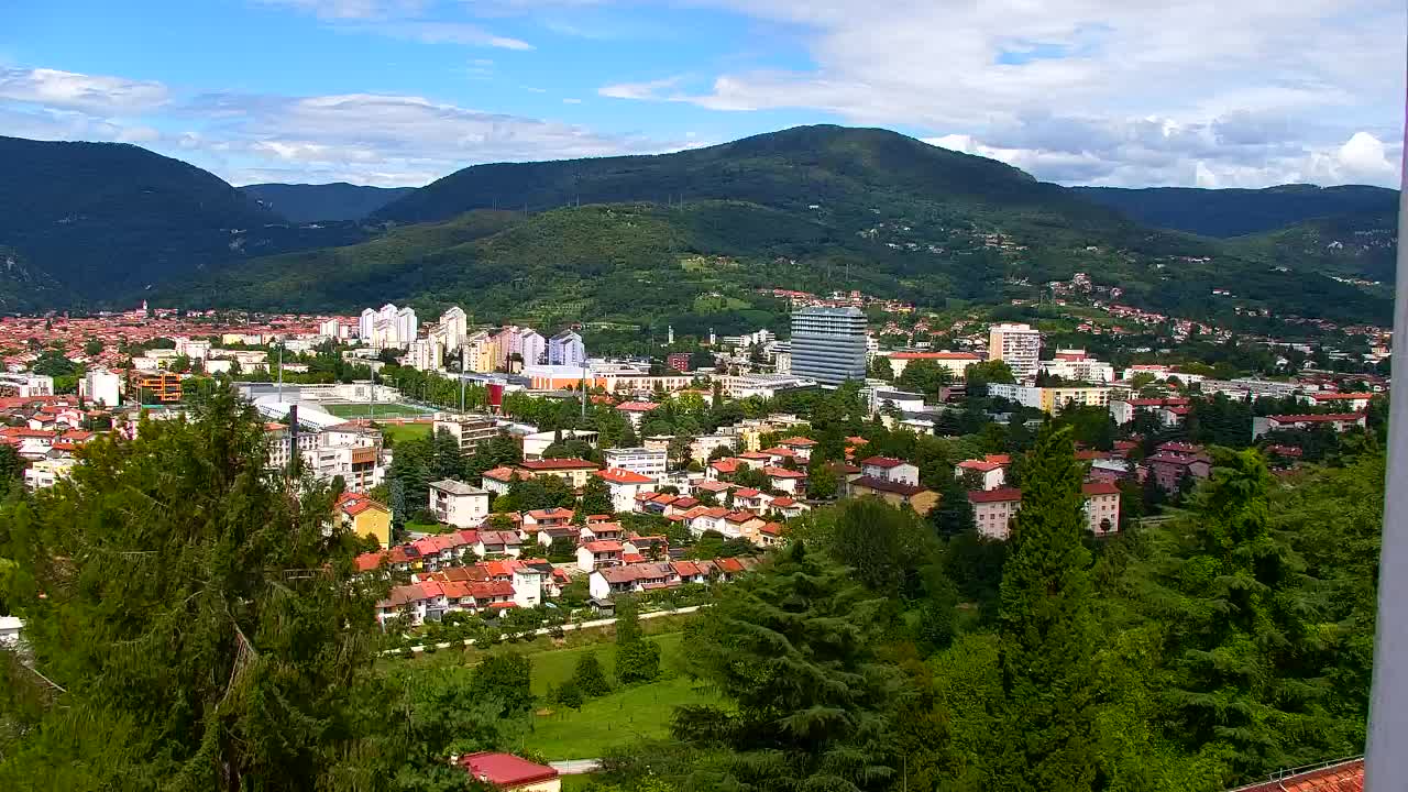 Nova Gorica e Gorizia: Panorama Mozzafiato dal Convento Francescano di Castagnevizza
