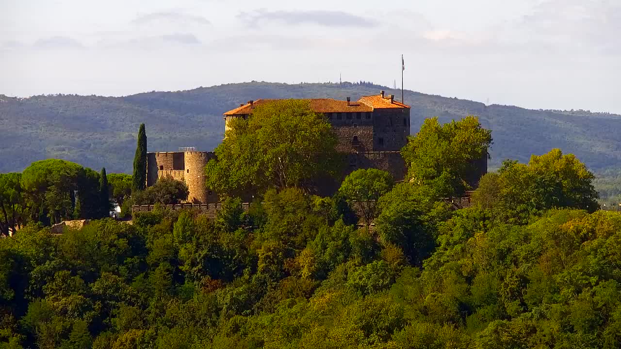 Nova Gorica y Gorizia: Impresionantes Vistas desde el Monasterio Franciscano de Kostanjevica