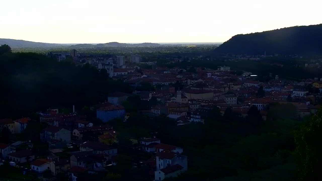 Nova Gorica i Gorica: Prekrasan Pogled iz Franjevačkog Samostana Kostanjevica