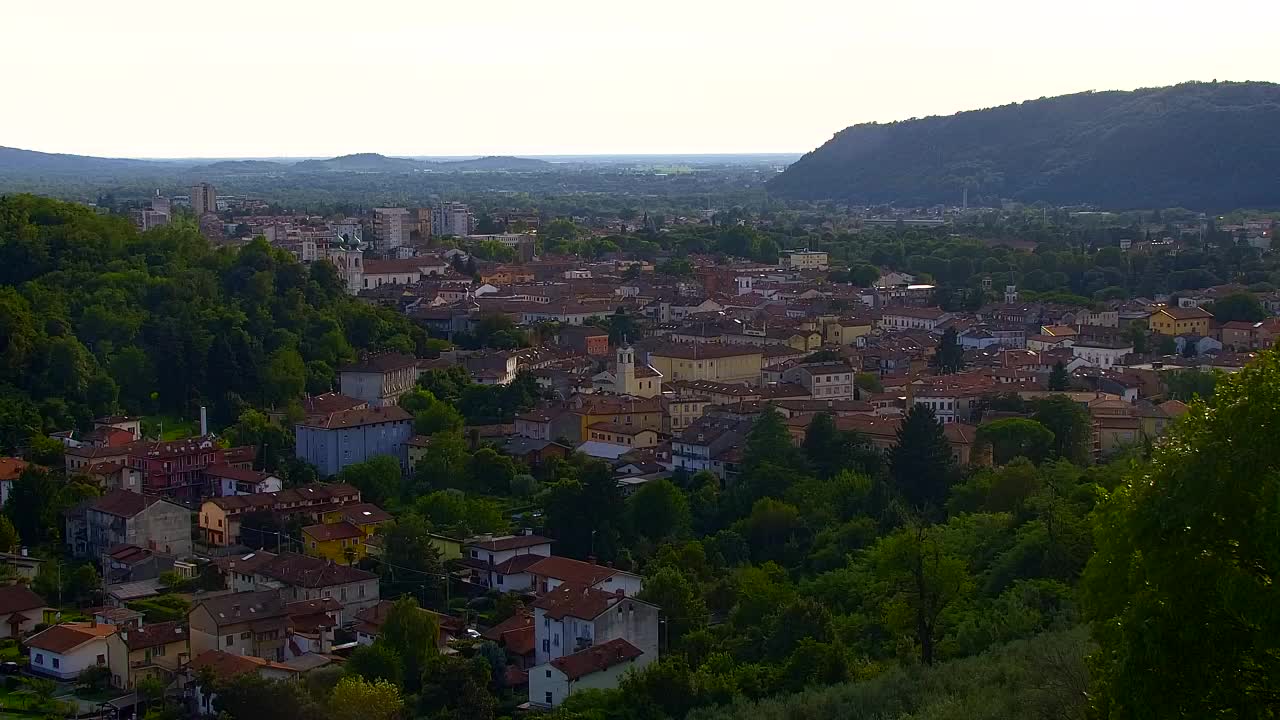 Nova Gorica i Gorica: Prekrasan Pogled iz Franjevačkog Samostana Kostanjevica