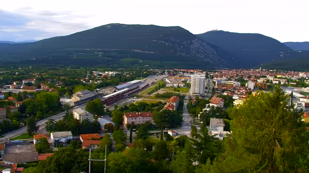 Nova Gorica i Gorica: Prekrasan Pogled iz Franjevačkog Samostana Kostanjevica